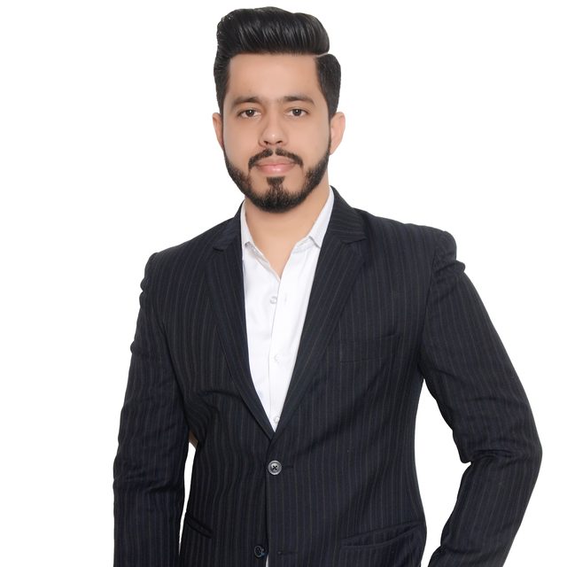 Shivansh Dandona, VP & Head of Investments, FinEdge