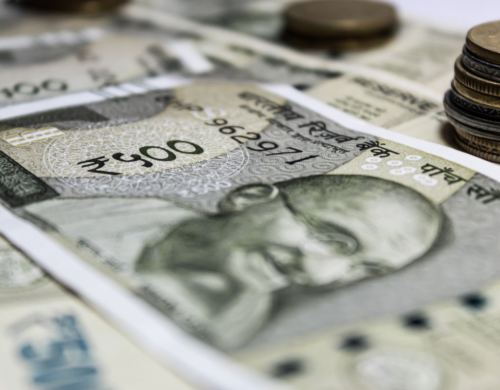 What Can a ₹10,000 Monthly SIP Build Over 10, 15, 20 and 25 Years?